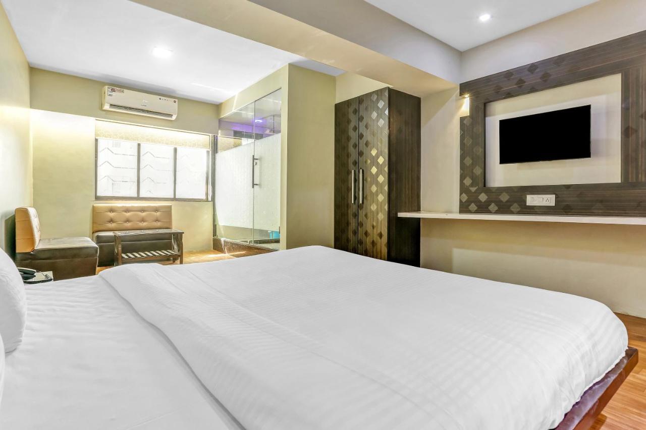 Oyo Flagship 83396 Hotel Vinyasa Residency Mumbai Exterior foto