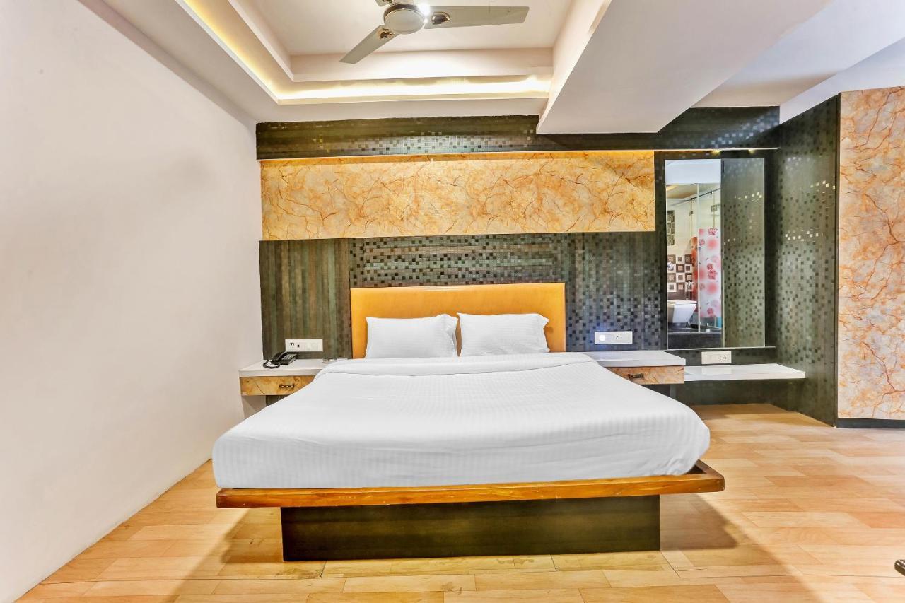 Oyo Flagship 83396 Hotel Vinyasa Residency Mumbai Exterior foto