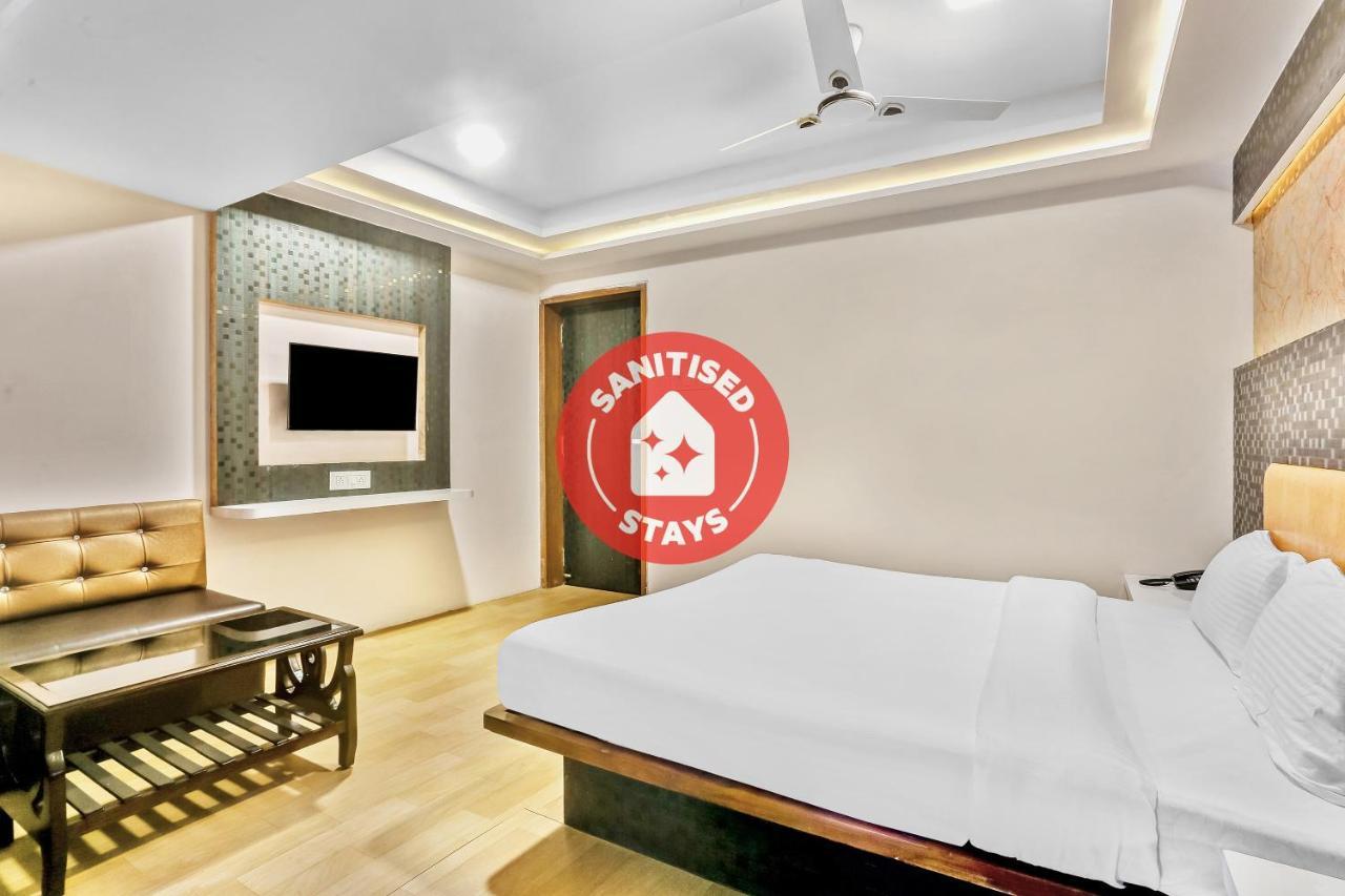 Oyo Flagship 83396 Hotel Vinyasa Residency Mumbai Exterior foto