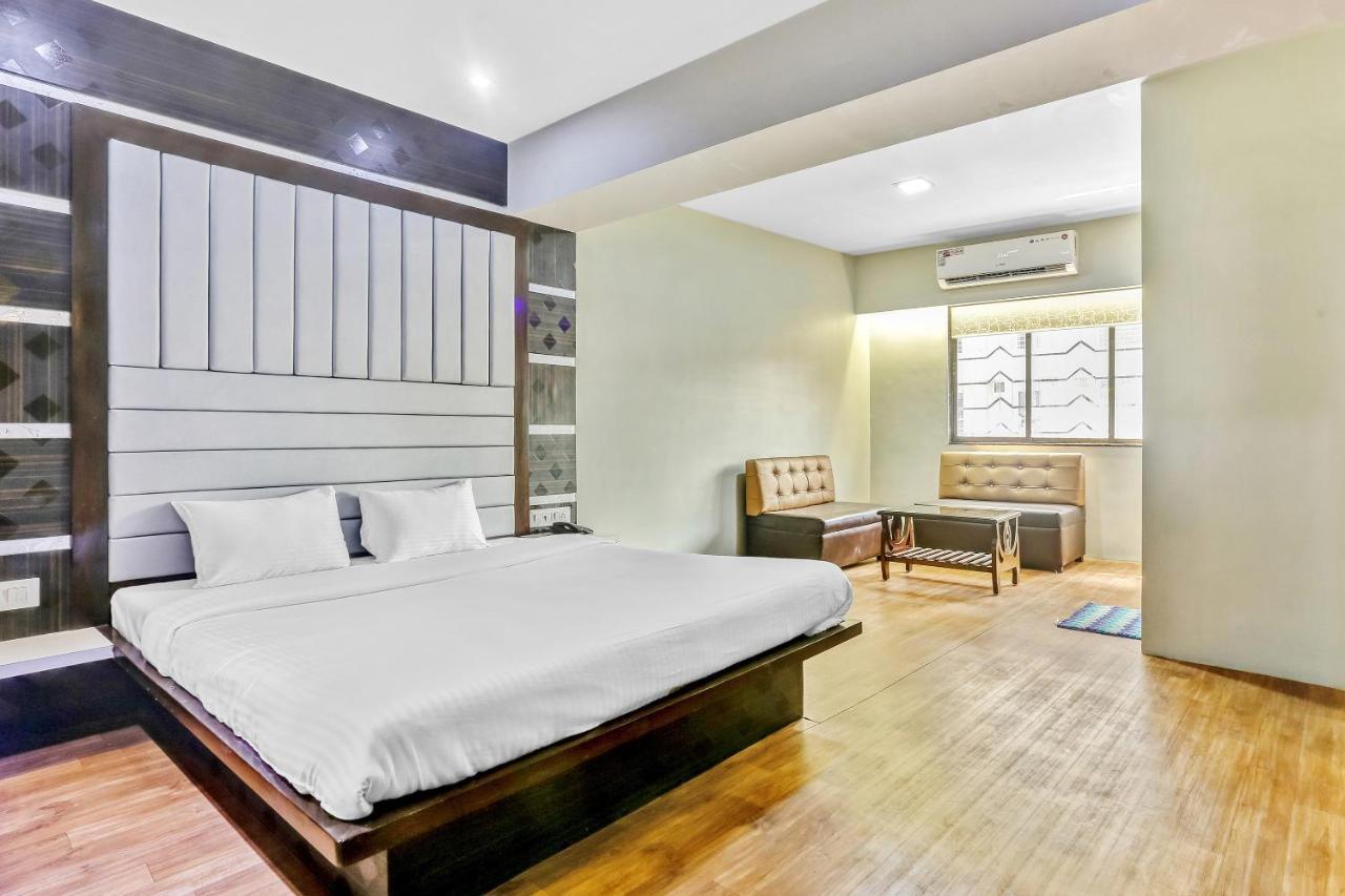 Oyo Flagship 83396 Hotel Vinyasa Residency Mumbai Exterior foto